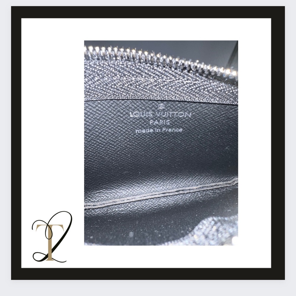 Authentic Louis Vuitton Damier Graphite Key Pouch✨ - Picture 3 of 6
